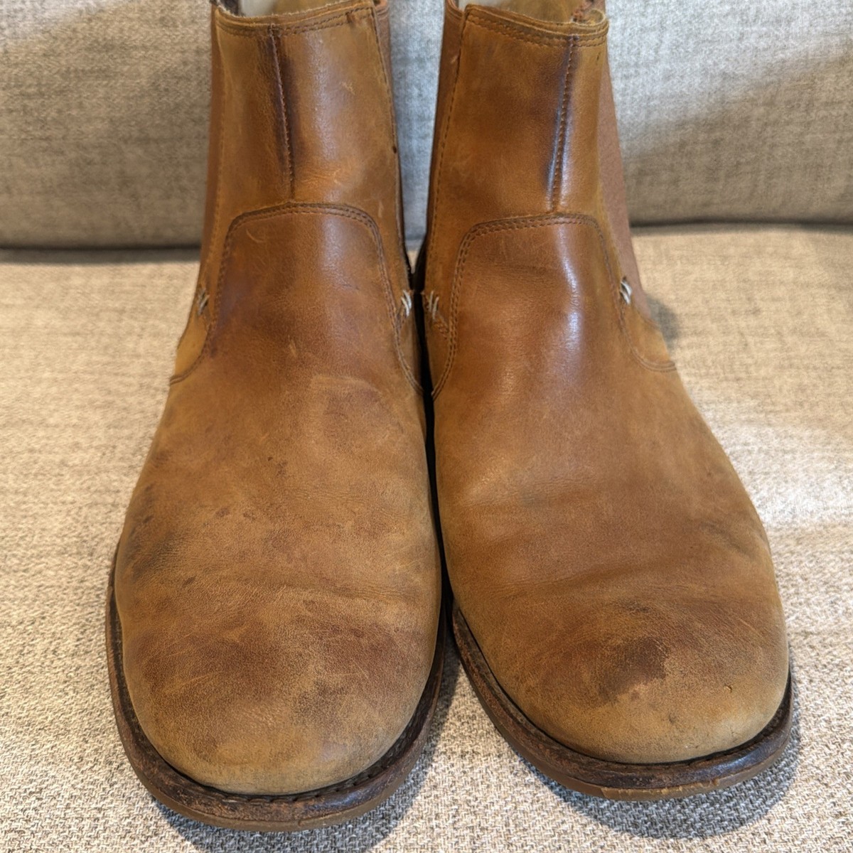 UGG Stevenson Mens 11 Brown Ankle Leather Slip On Chelsea  display picture 1