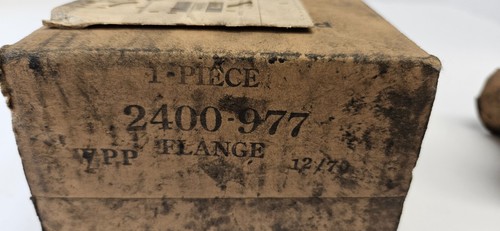 1964-1965 Plymouth Dodge 4 Speed Transmission Output Flange W/ 6 Cyl 2400977 NOS - Picture 6 of 7