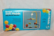 NEW IN PACKAGE VINTAGE MUSICAL SOFT WITH WIND UP BOX BABY CRIB MOBILE SANITOY