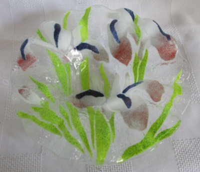 SYDENSTRICKER IRIS White & Lime Green 6.5'' Fruit BOWL Fused Art Glass Very Early