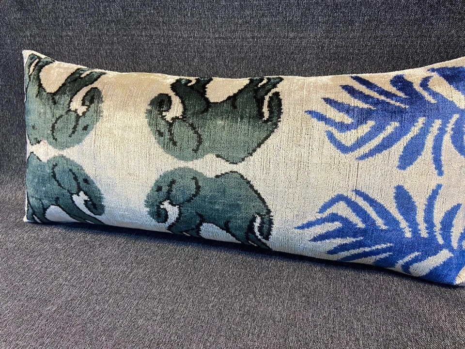 Almohada elefante Ikat, funda de cojín lumbar de seda, almohadas de terciopelo animal, 16X36 Foto 2 de 4