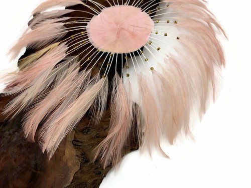 1 Piece - Champagne whole Beaded Pinwheel Stripped Rooster Hackle Feather Pad - Picture 7 of 7
