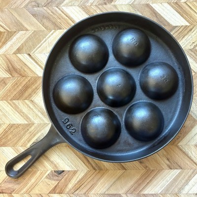 Vintage Griswold No. 32 Cast Iron Aebleskiver Danish Cake Pan 962 Egg Poacher