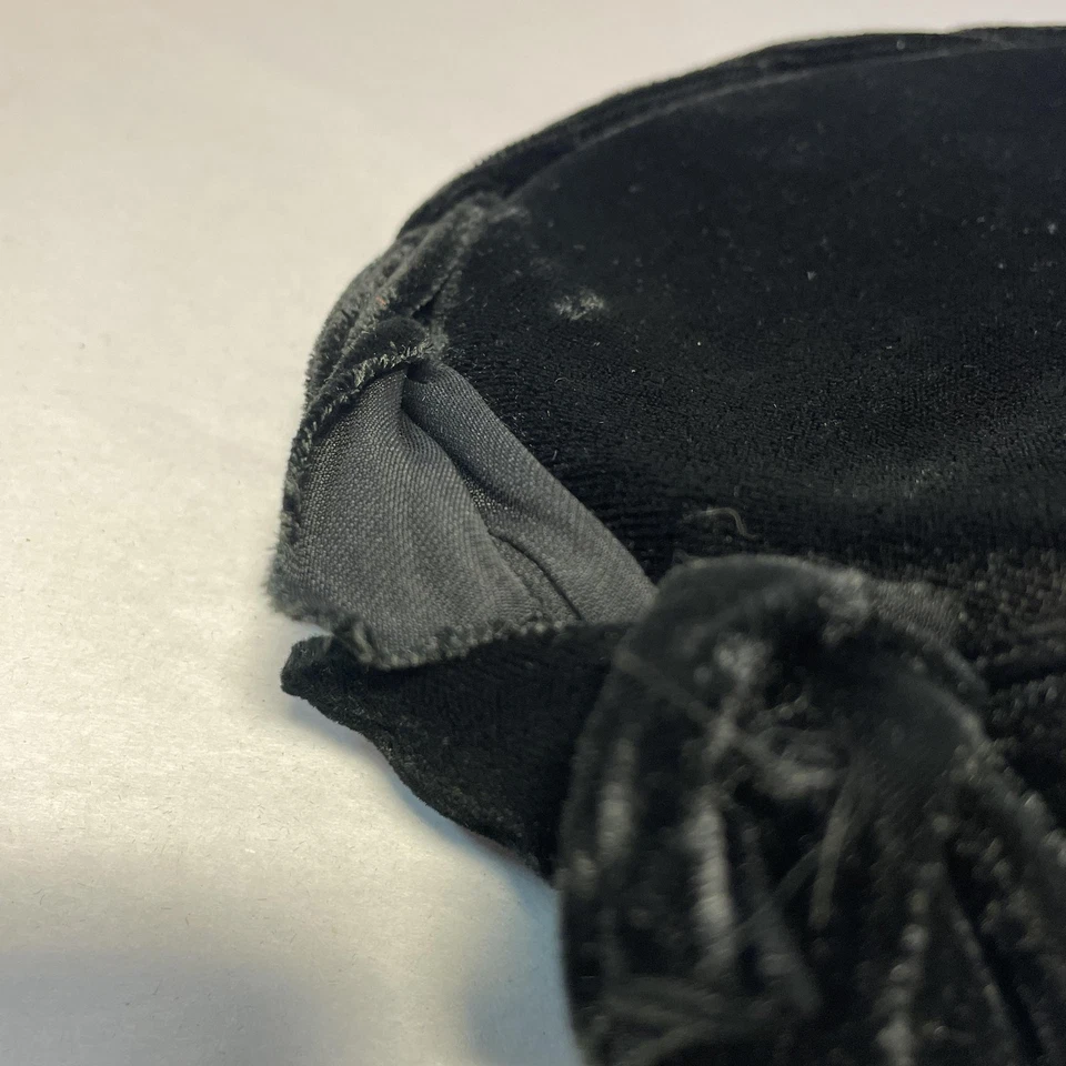 Sombrero Pastillero Vintage Clover Lane Ajustado Para Mujer Negro Terciopelo Arco Fascinador Años 50 Foto 2 de 4