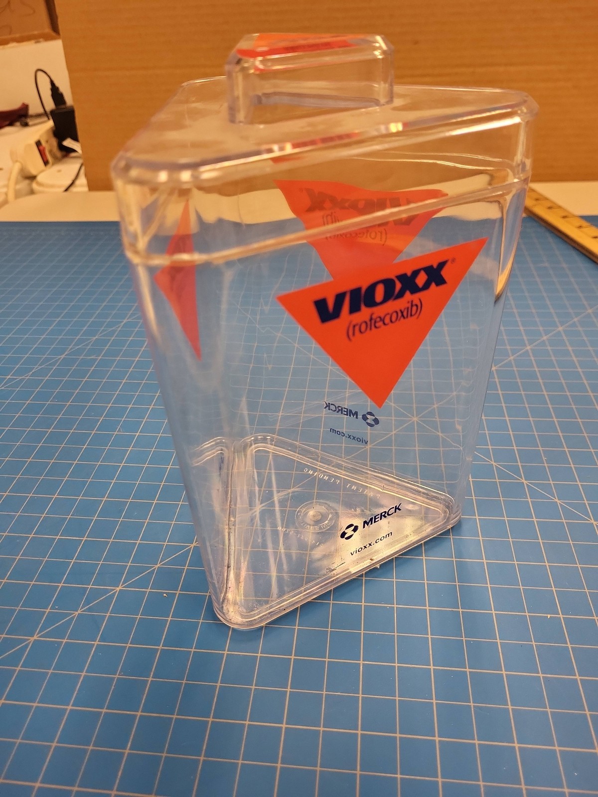 Vioxx rofecoxib Merck Clear Plastic Container Collectible Display Storage