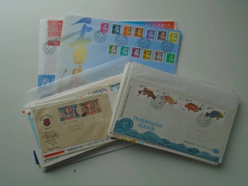 Hong Kong - 73 x first day covers ranging from 1940s to 1990s. See pics below.