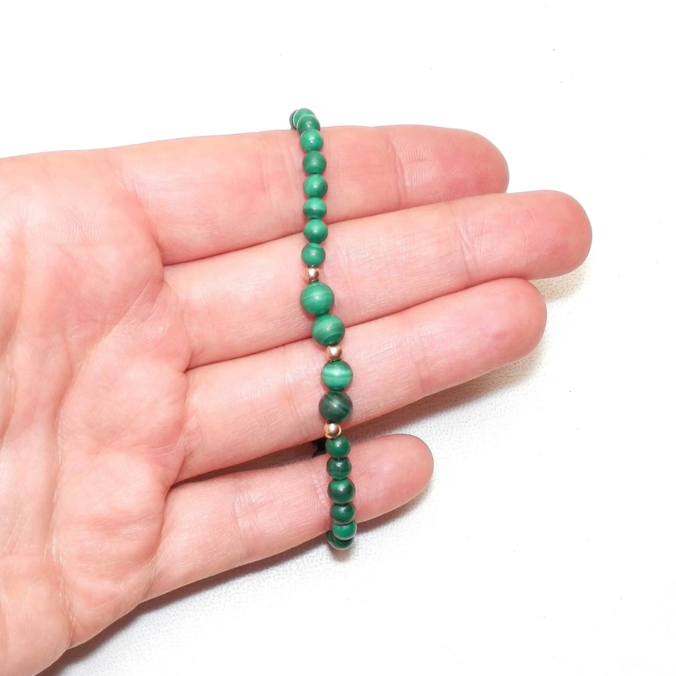 Brazalete de piedras preciosas de malaquita genuina verde con broche de oro amarillo sólido de 14k de 7 pulgadas Foto 4 de 4