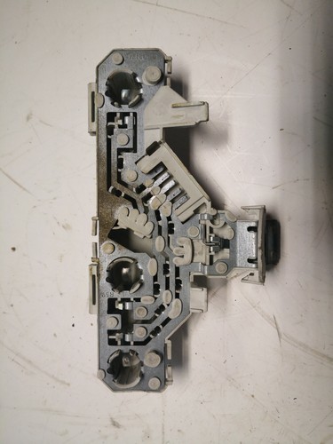 Lampenträger Links  VW Polo 3  6N0945257A