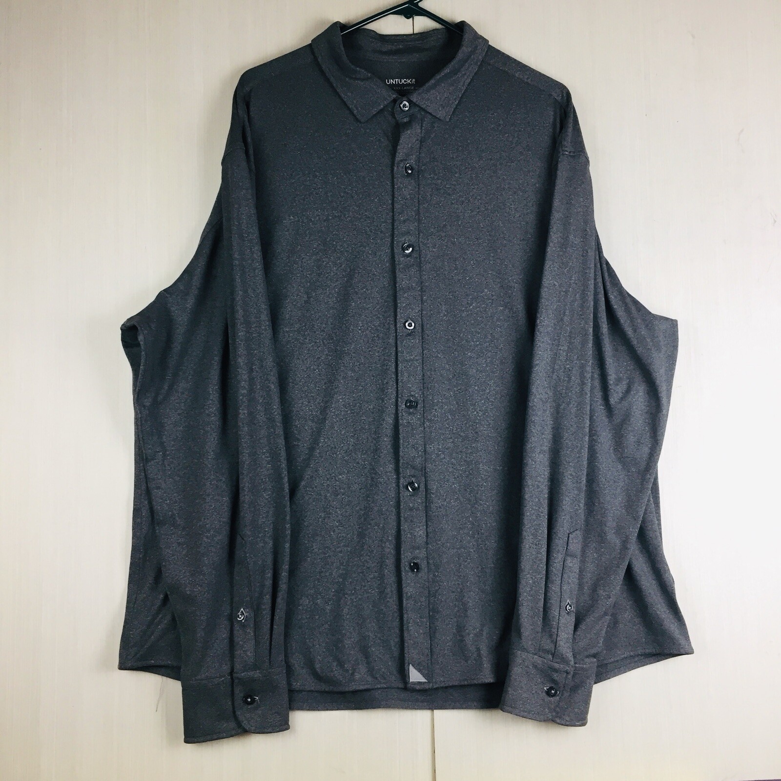 UNTUCKit Men PERF TEE BD Gray Solid Long Sleeve B… - image 1