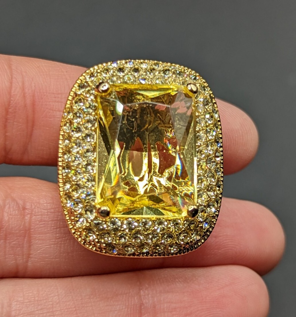 Joan Boyce Rock Your Ring Rectangular Jonquil Pav… - image 1