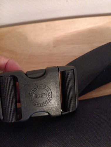 Riñonera Herschel "Seventeen" Bandolera Negra Caramelo Rayas Interior Clip para Llave🎁 - Imagen 3 de 14