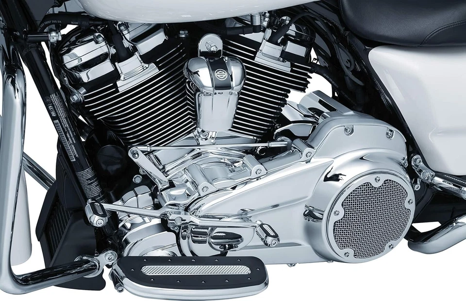 Cubierta base cilindro Kuryakyn 6411, cromo 2017-2023 Harley Davidson M8 Touring Foto 2 de 4