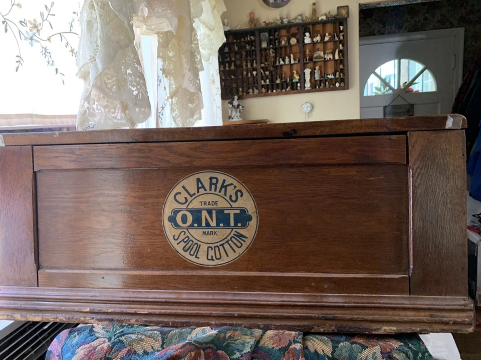 Vitrina tienda roble años 1800 Clark’s carrete rosca 4 cajones con tapa inclinada se abre Foto 4 de 4