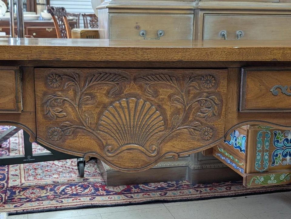 Aparador/mesa consola vintage Drexel French Country, 70′′W, PA6849TD Foto 2 de 4