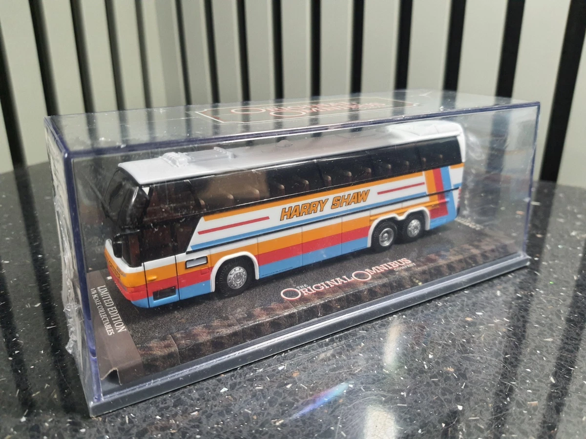 Corgi 1/76 Scale Bus OM44203 - Neoplan Cityliner - Harry Shaw 7625939026964