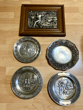 Zinnbild mit Holzrahmen und 4 Zinnteller