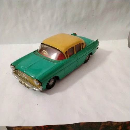 Triang spot on 1/42 vintage diecast Vauxhall Cresta PA model