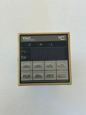 Fuji Electric PYZ4 -TCY1-5V Temperature Controller