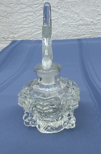 Vintage Czech Clear Cut Glass Perfume Bottle with STAR Stopper - Picture 4 of 6