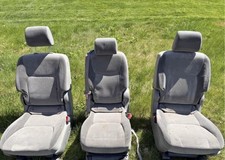 2005-2009 Toyota Sienna 2nd Row Seats Including Jumper Seat For 8 Passenger