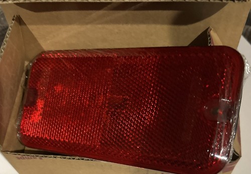 TYC 12-5135-91 Side Marker Light Assembly for GM2860101 Replacement For 5977809 - Picture 9 of 9