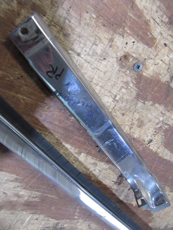 Cadillac Fleetwood 1966 4 puertas serie 60 borde de puerta moldura pieza PR Foto 3 de 3