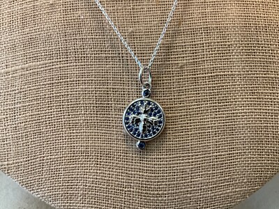 NEU MONICA RICH KOSANN STERLING Bienenkönigin gepflastert blaue Saphire Charm Halskette