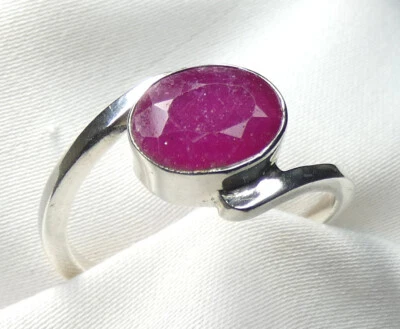 💖Ring 925 Silber Gr. 17,8 (56) mit ovalem, facettiertem Rubin modisches UNIKAT - Bild 1 von 4