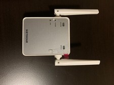 NETGEAR EX2700 300 Mbps WiFi Range Extender - EX2700-100PAS