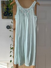 Vintage Vanity Fair Mint Green Lace Trim Nylon Nightgown Floral Applique USA