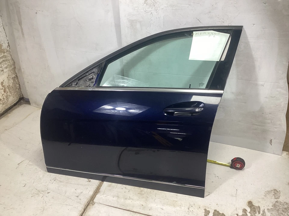 2008 - 2014 MERCEDES BENZ C300 DRIVER LEFT SIDE FRONT DOOR W/ DOOR PANEL OEM . Foto 4 de 4