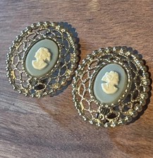 Vintage Signed SARAH COV Cameo Clip Ons