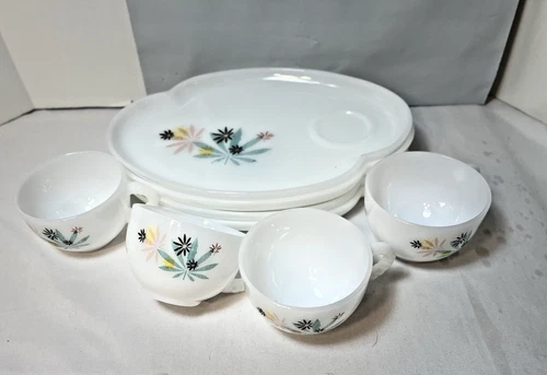 Vtg 8 pc Federal Glass Co. Mid Century Patio Snack Set Atomic Flowers Likenew