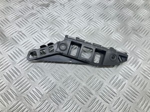 Volkswagen Scirocco 2011 Rechts Halterung Stoßstange Stoßfänger vorne