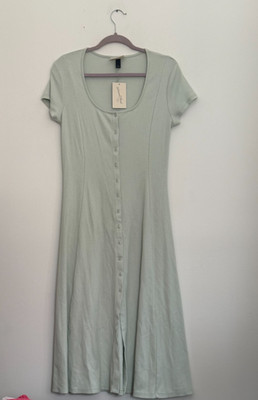Universal Threads NWT Size L Light Green Dress Button Front Ribbed Stretch