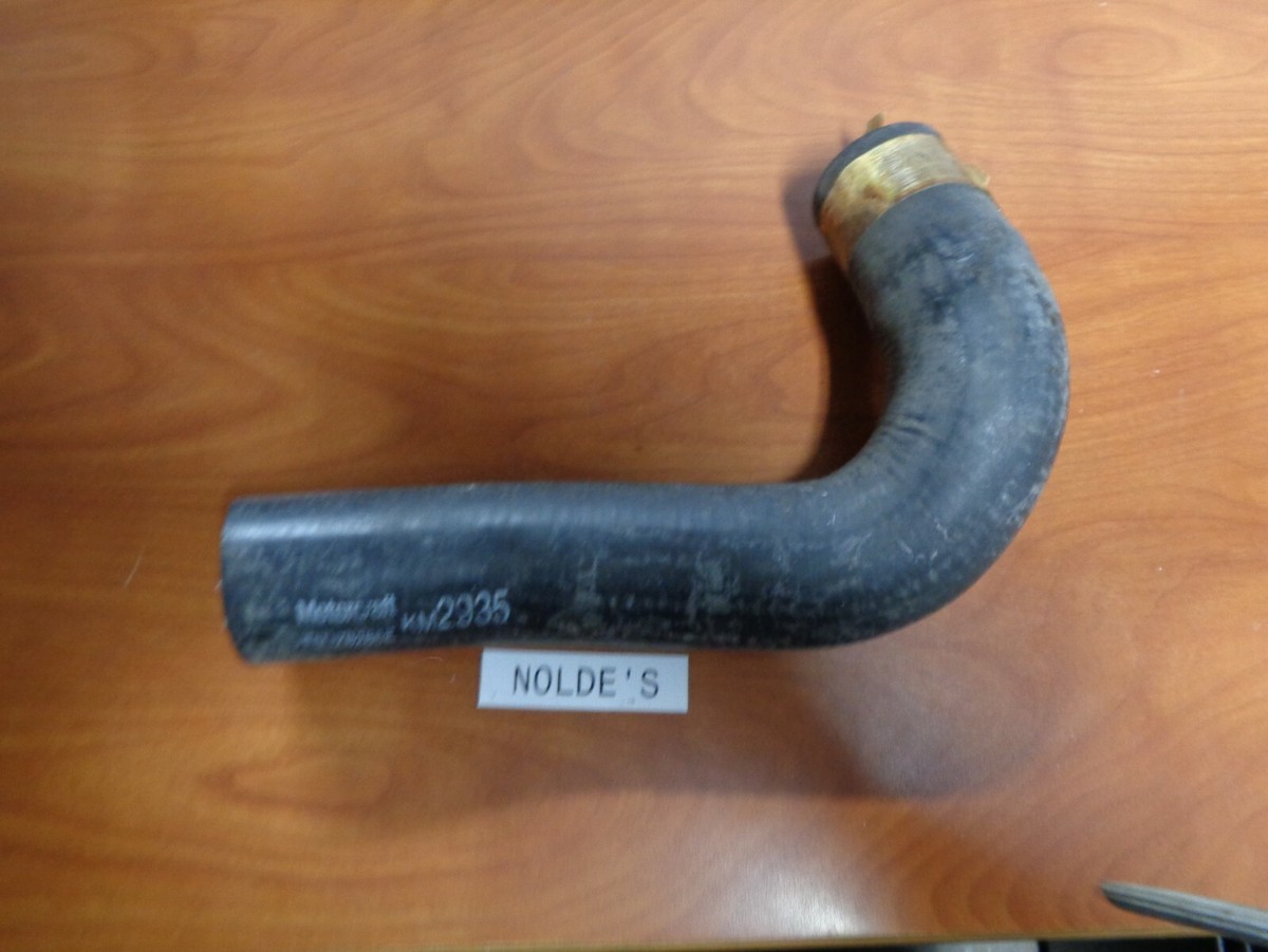 FORD F5UZ-8286-E / KM-2935 Lower radiator hose SK5689 DS246 FORD F5UZ-8286-E / KM-2935 Lower radiator hose SK5689 DS246