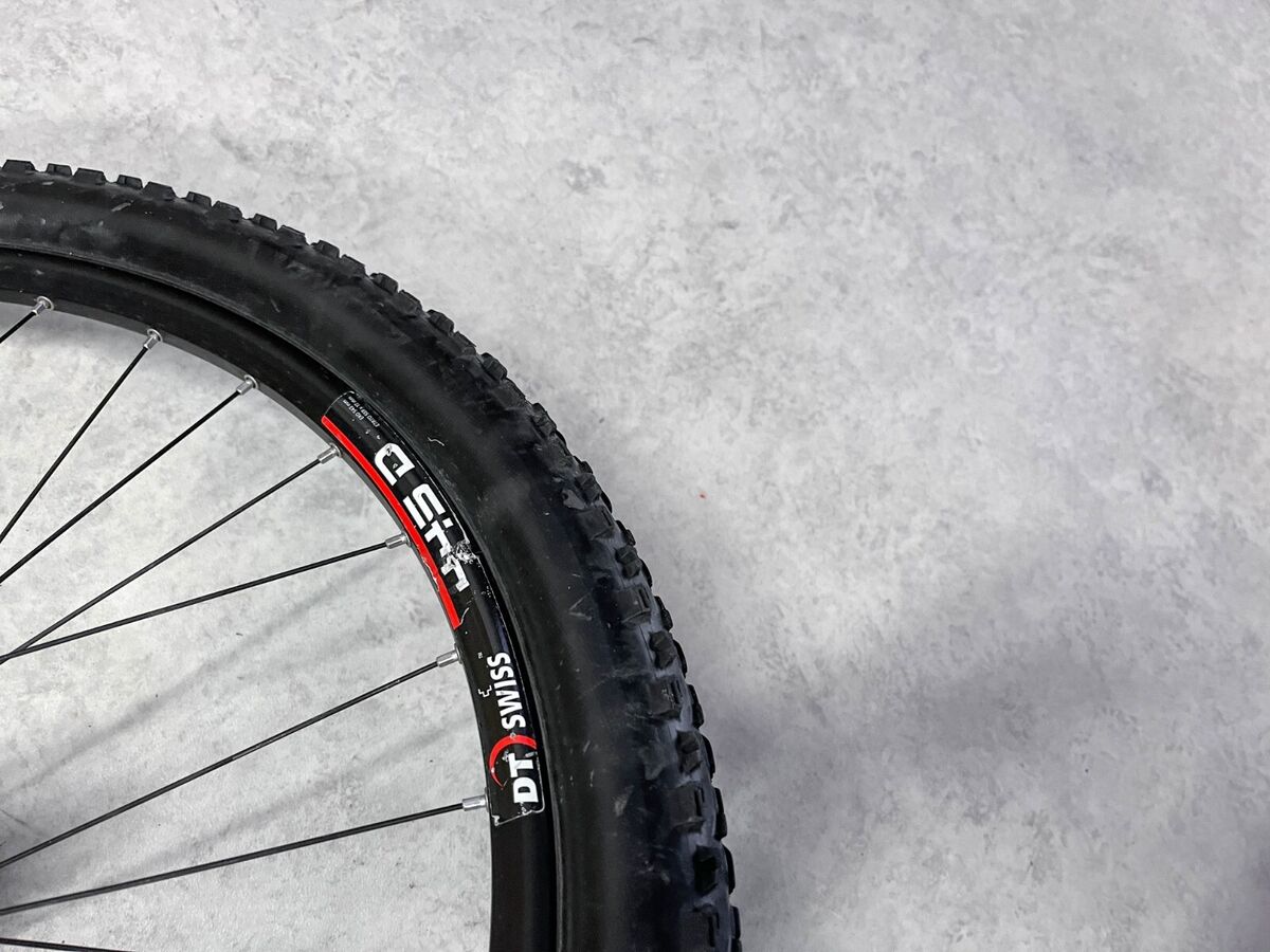 DT Swiss 445D / Specialized 135X10 Rear / 20mm Front 26 DT Swiss 445D / Specialized 135X10 Rear / 20mm Front 26