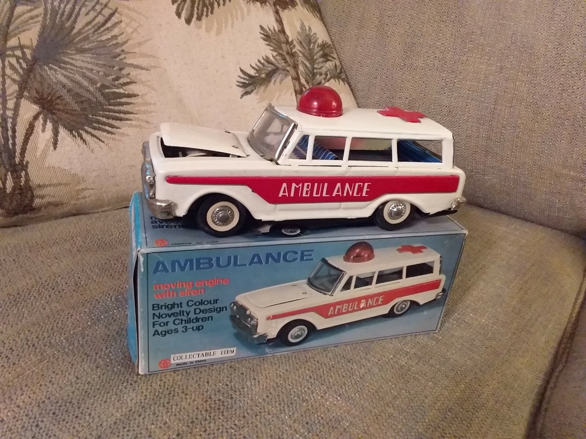 ミニカー made china RARE VINTAGE TIN TOY FRICTION AMBULANCE CAR 1960's MF 111