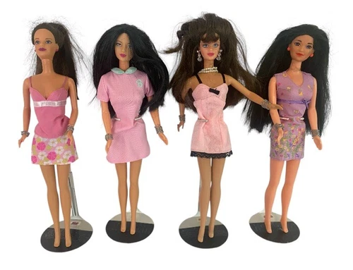 Vintage Barbie Dolls Lot Of 4 With Clothes
