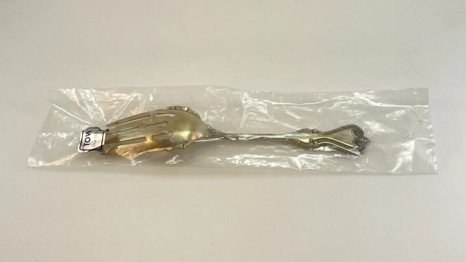 Towle старый колониальный серебро сервировочная вилка - 7 3/4" - новый в упаковке - Изображение 2 из 3