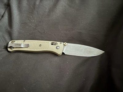 Benchmade Bugout 535 Green Drop Point Plain Edge Stainless Manual Pocketknife