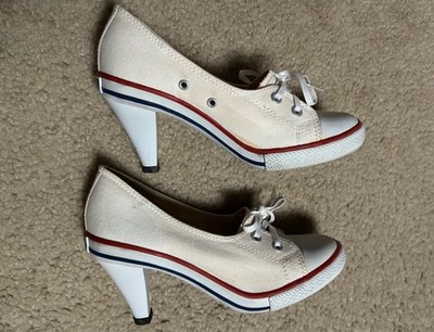 Converse Chuck's Sister All Star Pumps 3'' Heels Sneakers Women's Size 4, white