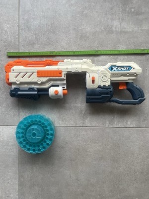 X-Shot Turbo Advanced Nerf gun + Volles Magazin (40 Pfeile) + 15 Ersatz Pfeile. 