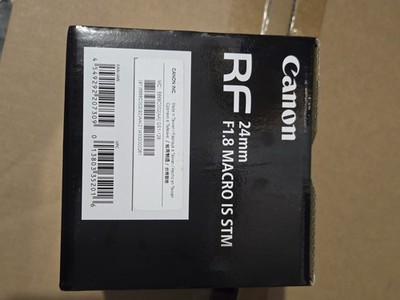 Canon RF 24mm f/1.8 MACRO IS STM Wide Angle Lens - Canon RF for