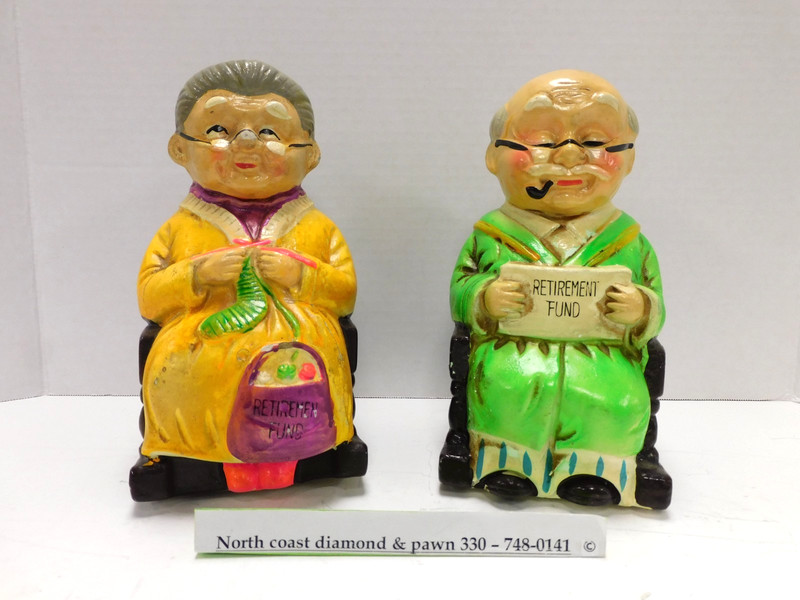 Vintage Retirement Fund Grandma & Grandpa Bank DW735