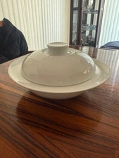 Hakusan pottery, deep plate with lid, in good condition /Only USA DDP shipping