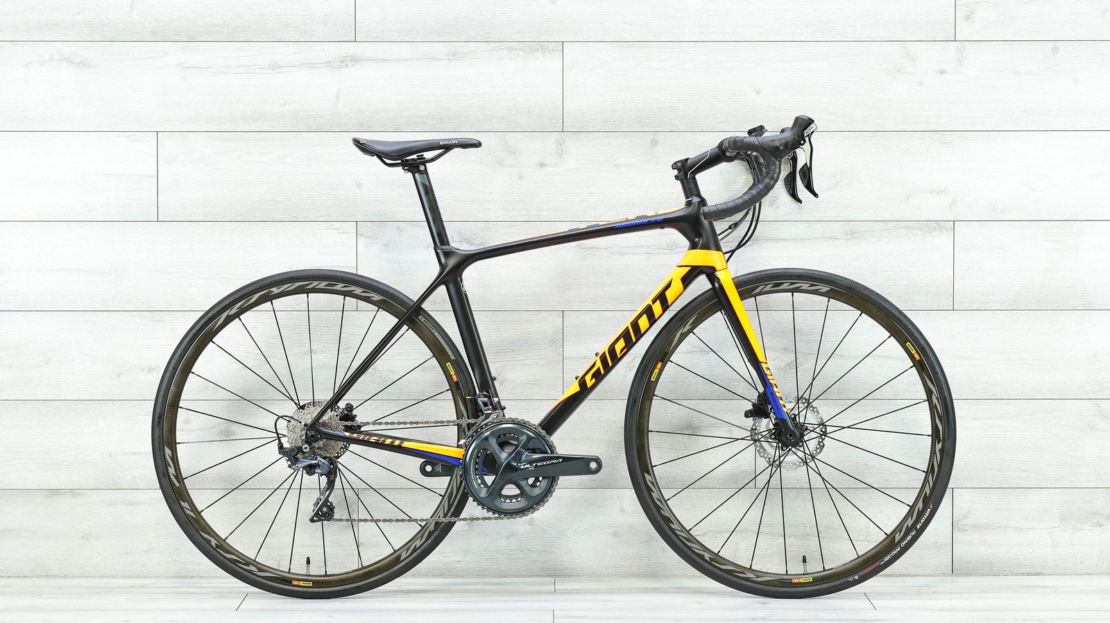 Giant TCR Advanced 1 Disc KOM Road Bike - 2018, Medium