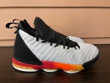 EUC Nike LeBron XVI 16 Space Travel AQ2465-188 Size 7Y Youth / Women's US 8.5 D7