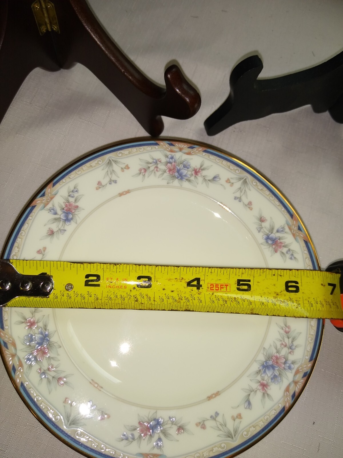 Noritake Lylewood 9760 Bone China Bread And Butter Plates 61/2