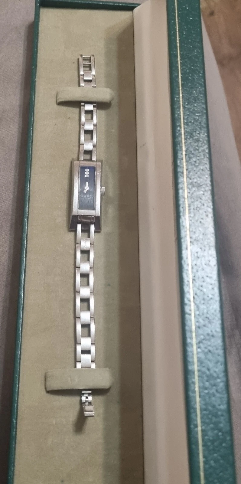 MONTRE HABILLÉE FEMME GUCCI VÉRITABLE CADRAN DIAMANT MODÈLE 110